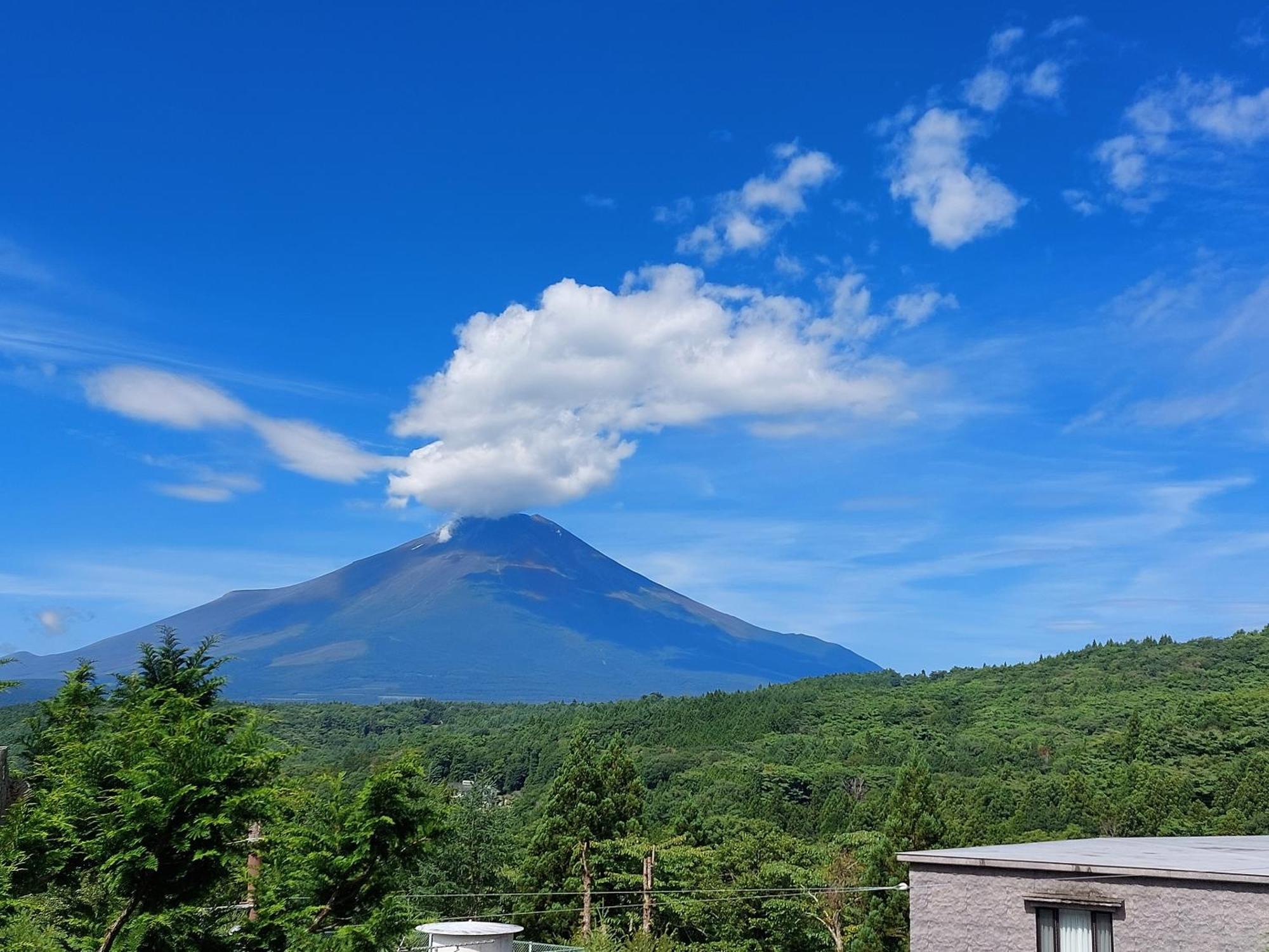 Rokumeikan Hills Yamanakako Bagian luar foto